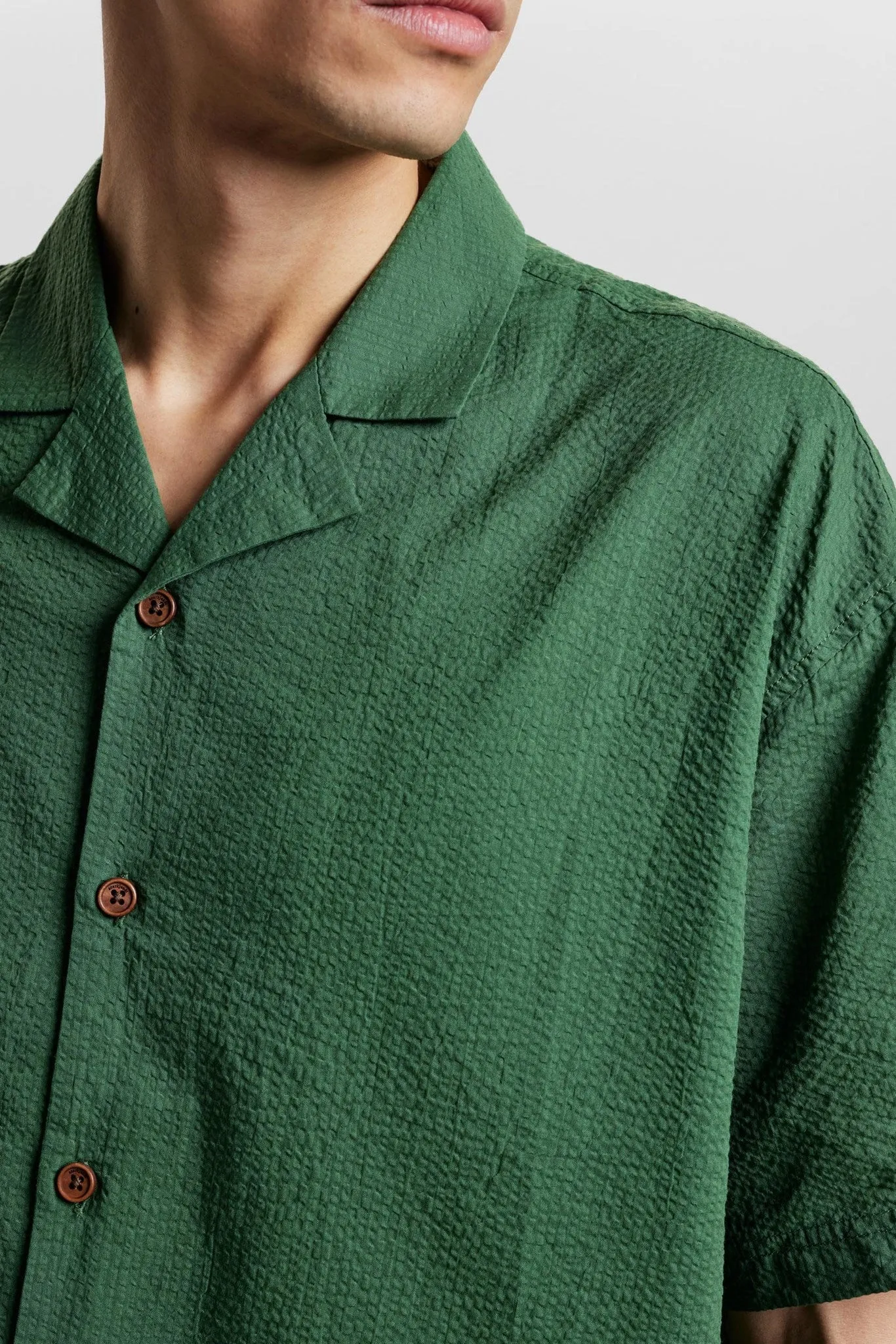 AKKARSTEN S/S SEERSUCKER SHIRT - Olivine