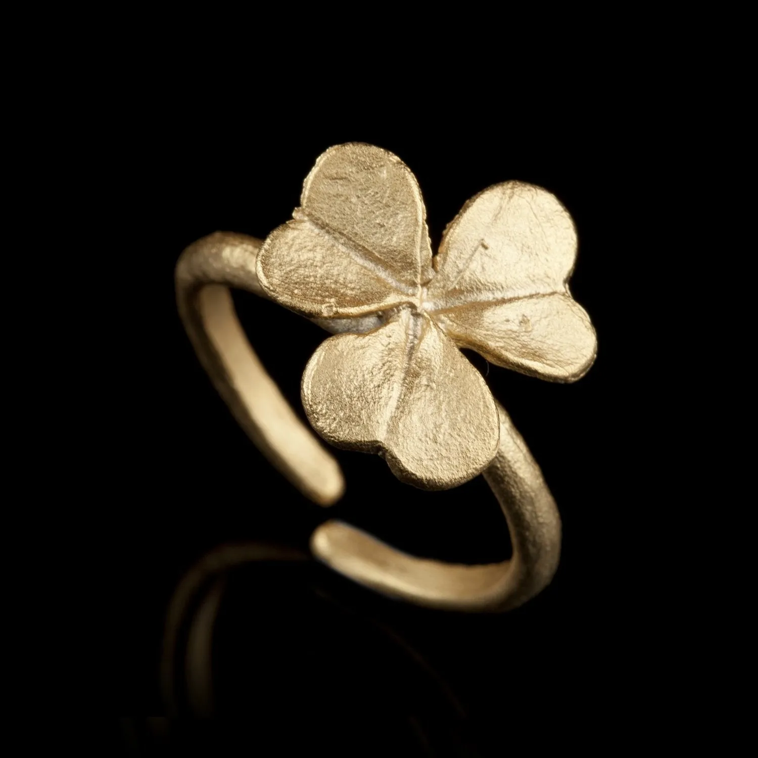 Clover Ring