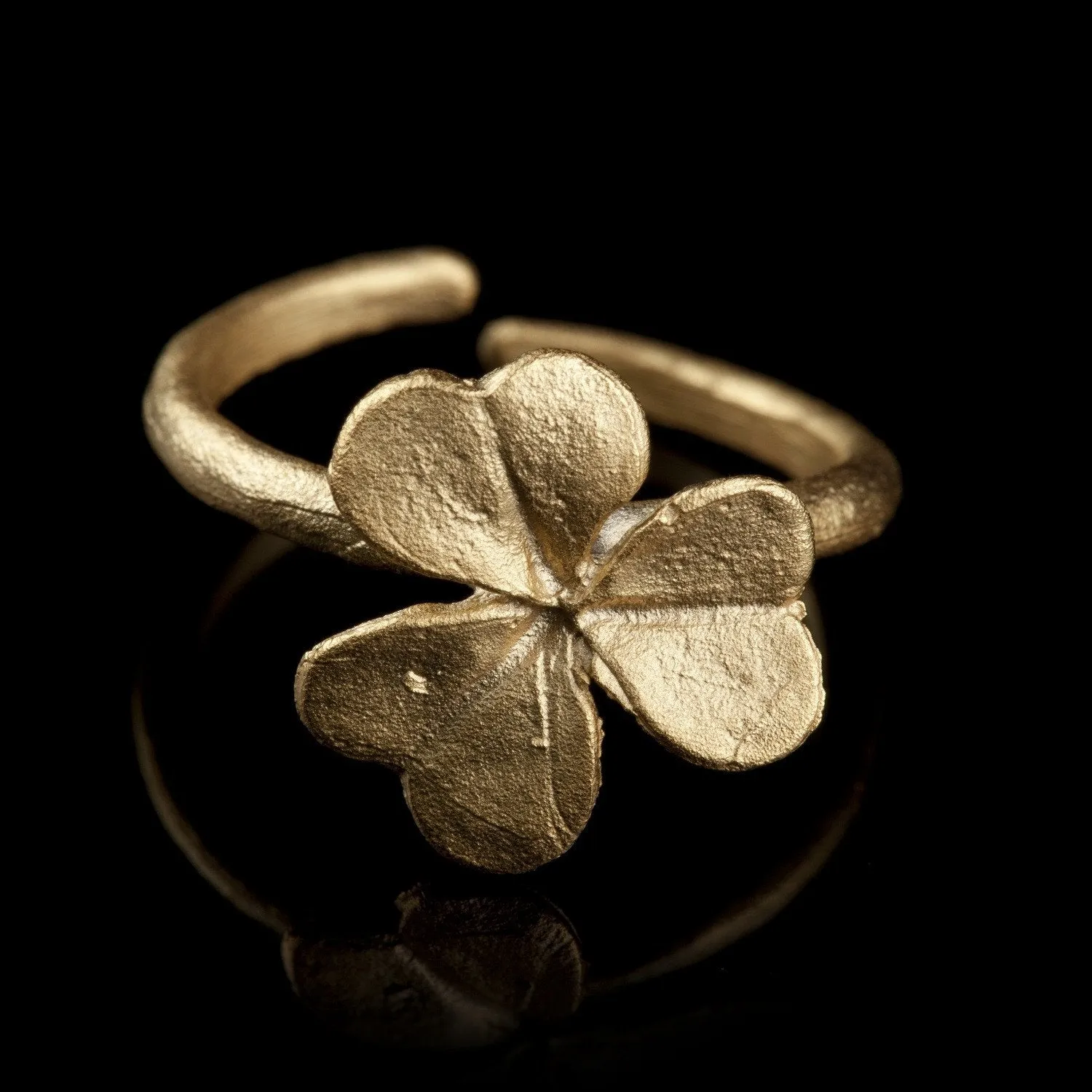 Clover Ring