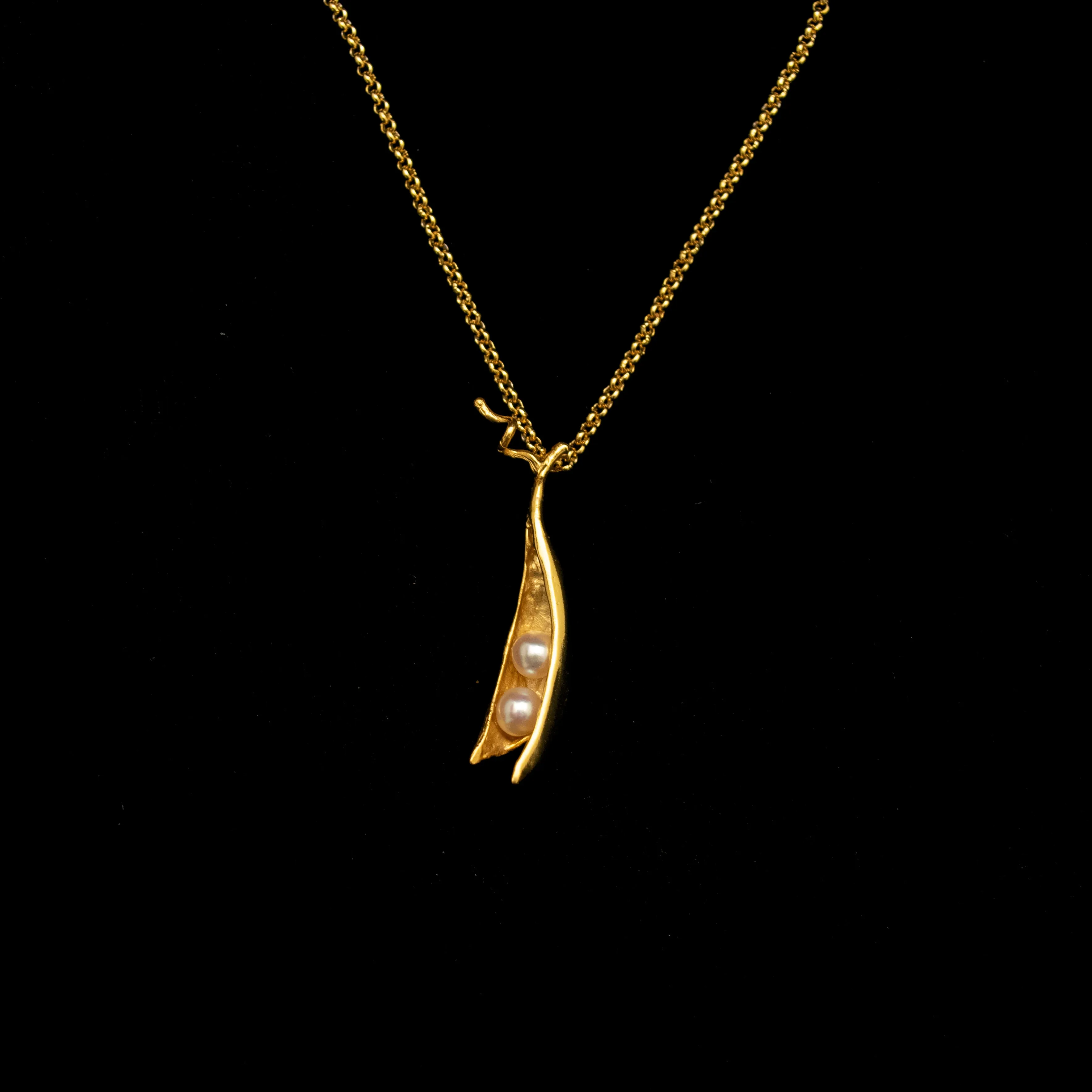 Fine Pea Pod 2 Pearls Pendant