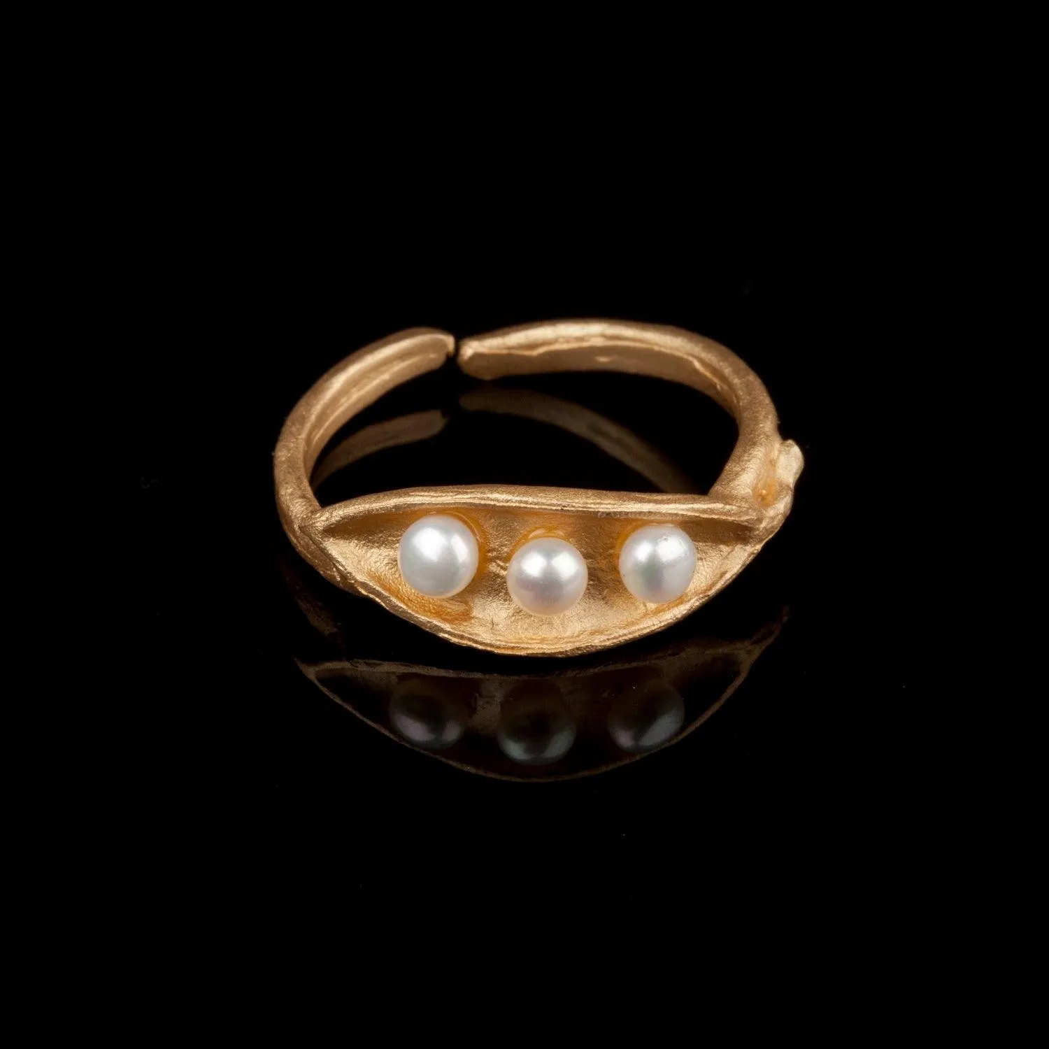 Pea Pod Triple Pearl - Ring